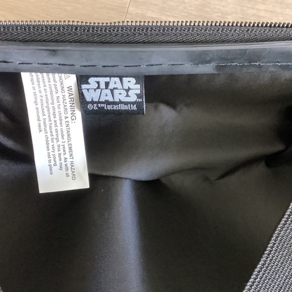 NEW Star Wars Storm Trooper Hard Sided BLACK AND WHITE Wheeled Luggage 18” kids - Picture 10 of 16